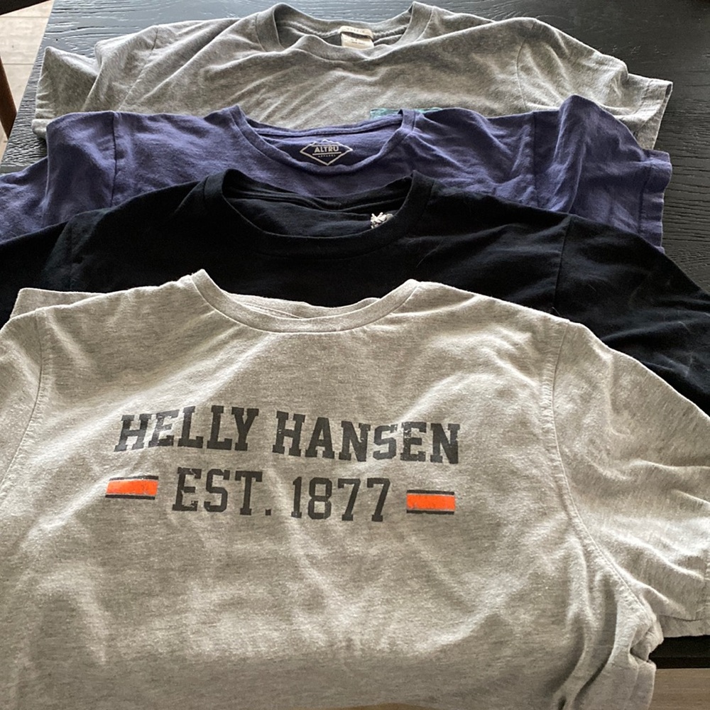 Bundle of men size S tshirts